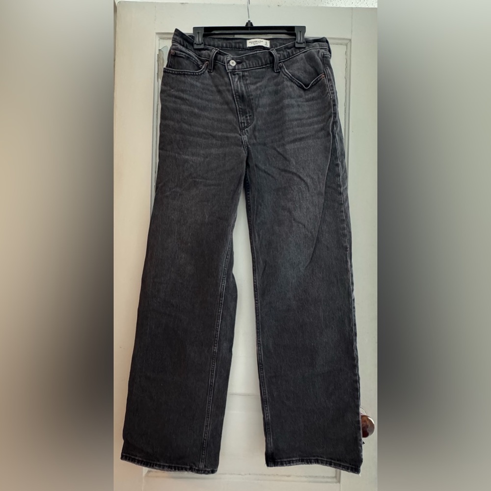 Abercrombie 90’s High Rise Jeans